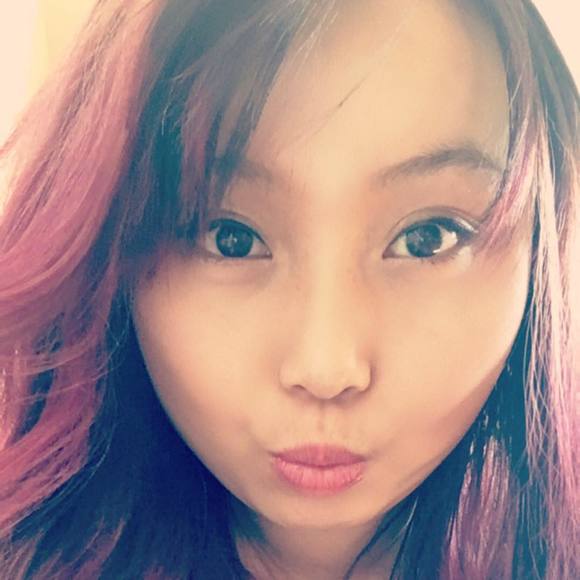 Poshmark profile picture for @thins